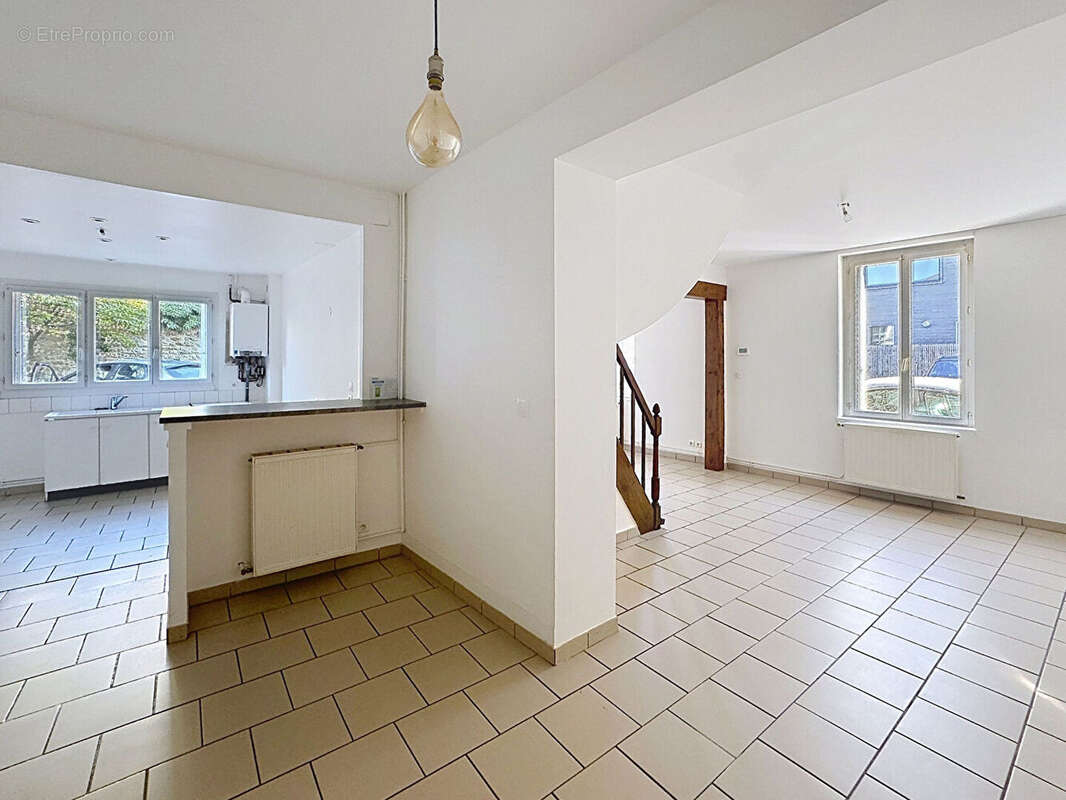 Proche plage et quartier Bénédictine Maison avec 3 chambres et 2 stationnements privés - photo 7