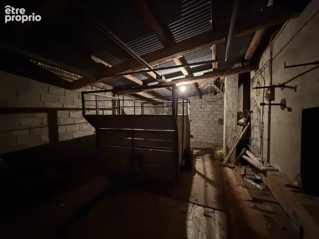 Maison de 202 m2 à rénover - Chaffois (25300) - photo 16