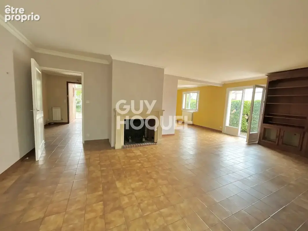 Maison de plain-pied T5 de 118 m2 habitable, surface totale au sol 170 m2 proche centre - photo 2