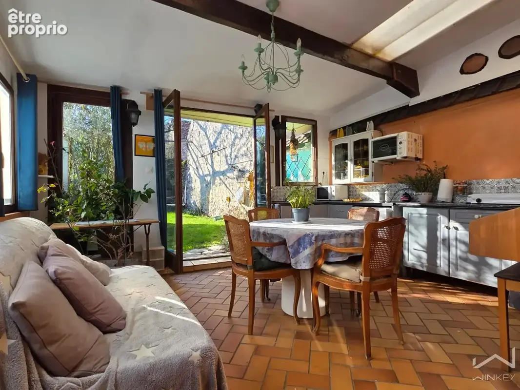 Maison de Ville - 108 m2 environ - 5 pièces - 2 chambres (possible 3) - 2 SDB - Cour - Jardin - Cuisine d'été - photo 11