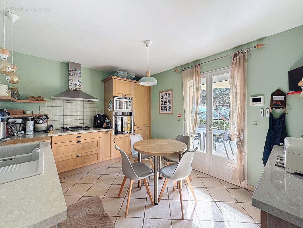 Maison à SAINT-MARTIN-LA-PLAINE