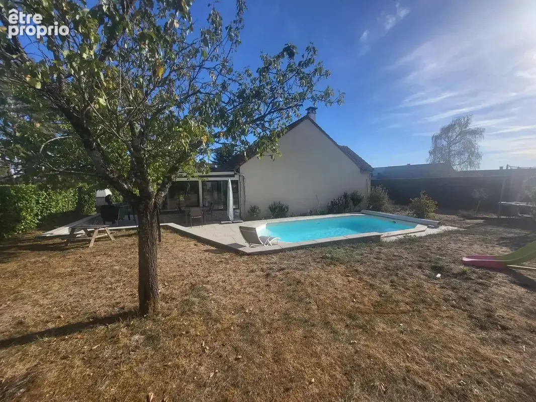 maison de plain-pied avec trois chambres et piscine - photo 3