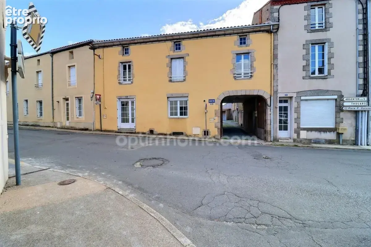 Maison de bourg rénovée de 99 m² (3 ch) avec cour, 2 garages + Appartement T2 loué (420 €/mois) – Centre-ville de Nueil-les-Aubi - photo 20