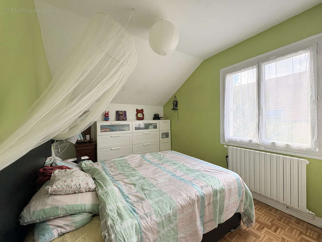 Maison à SAINT-CYR-L&#039;ECOLE