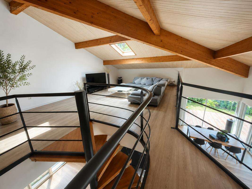 Maison 170 m² à Lacanau  - photo 3