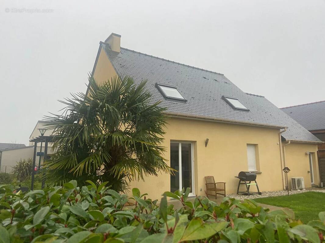 Maison à ARGENTRE-DU-PLESSIS