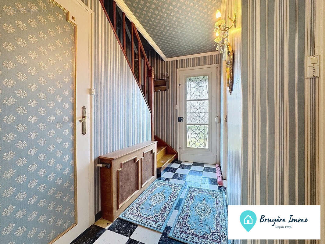 Maison à AVESNES-SUR-HELPE