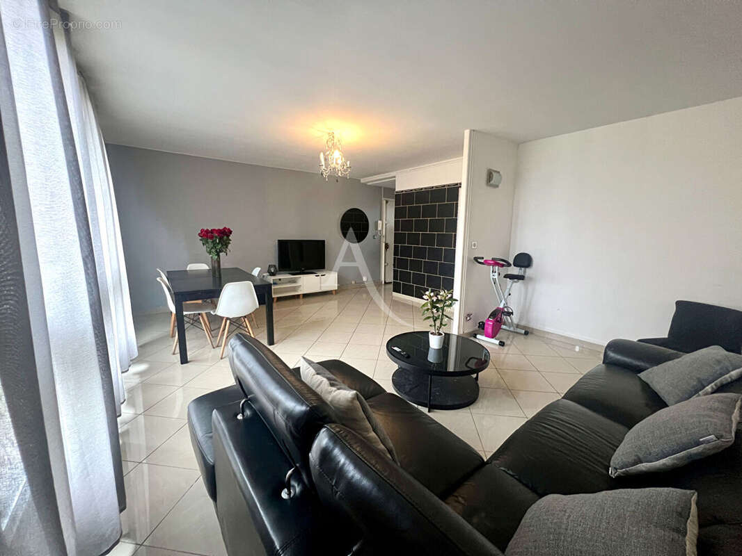 Appartement à LIVRY-GARGAN