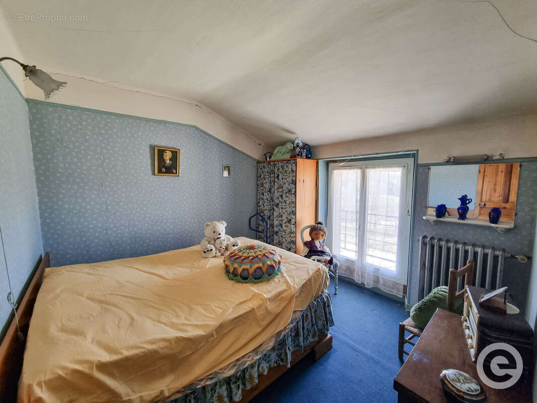 Maison à DUN-LES-PLACES