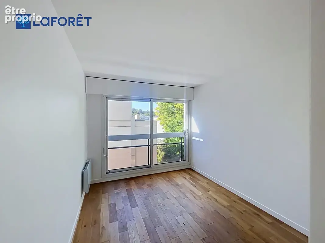 Superbe Appartement / Saint-Germain-en-Laye - 5 pièces - 108 m² - photo 12