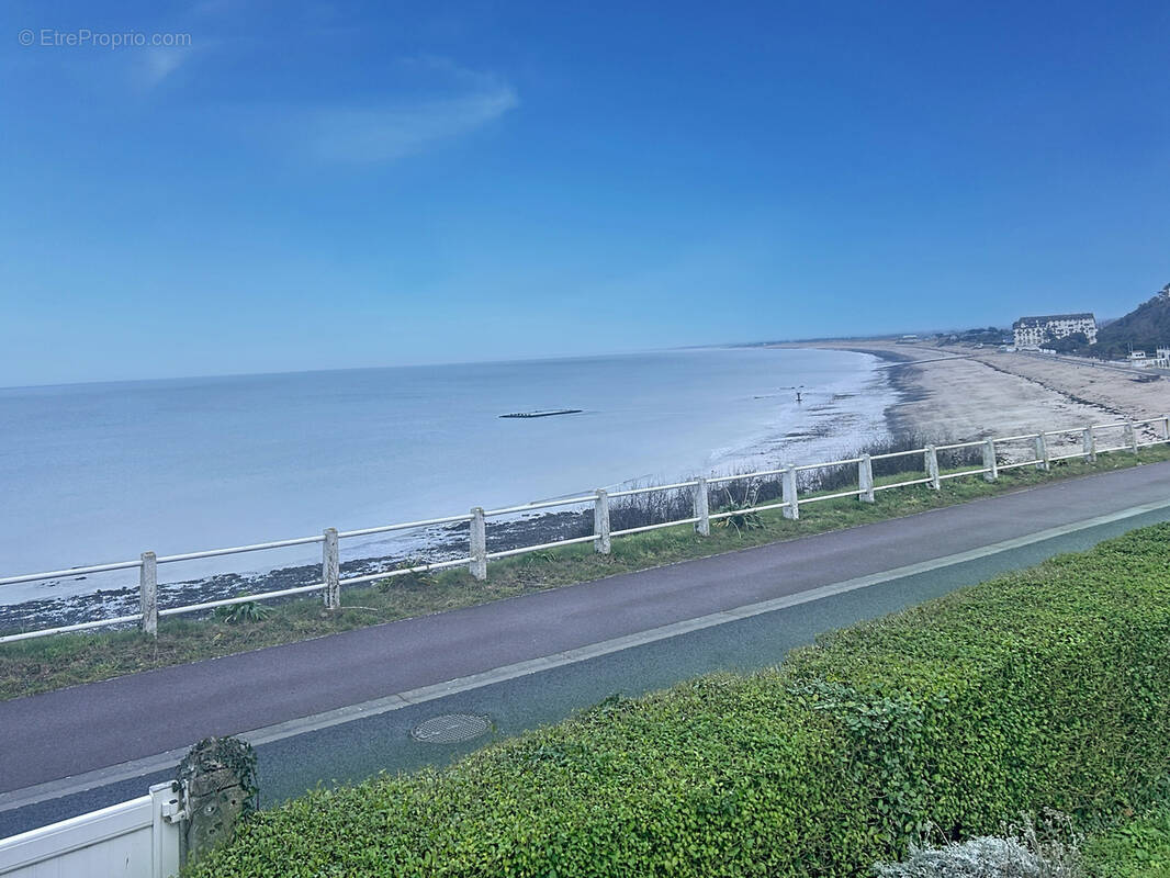 Maison à DONVILLE-LES-BAINS