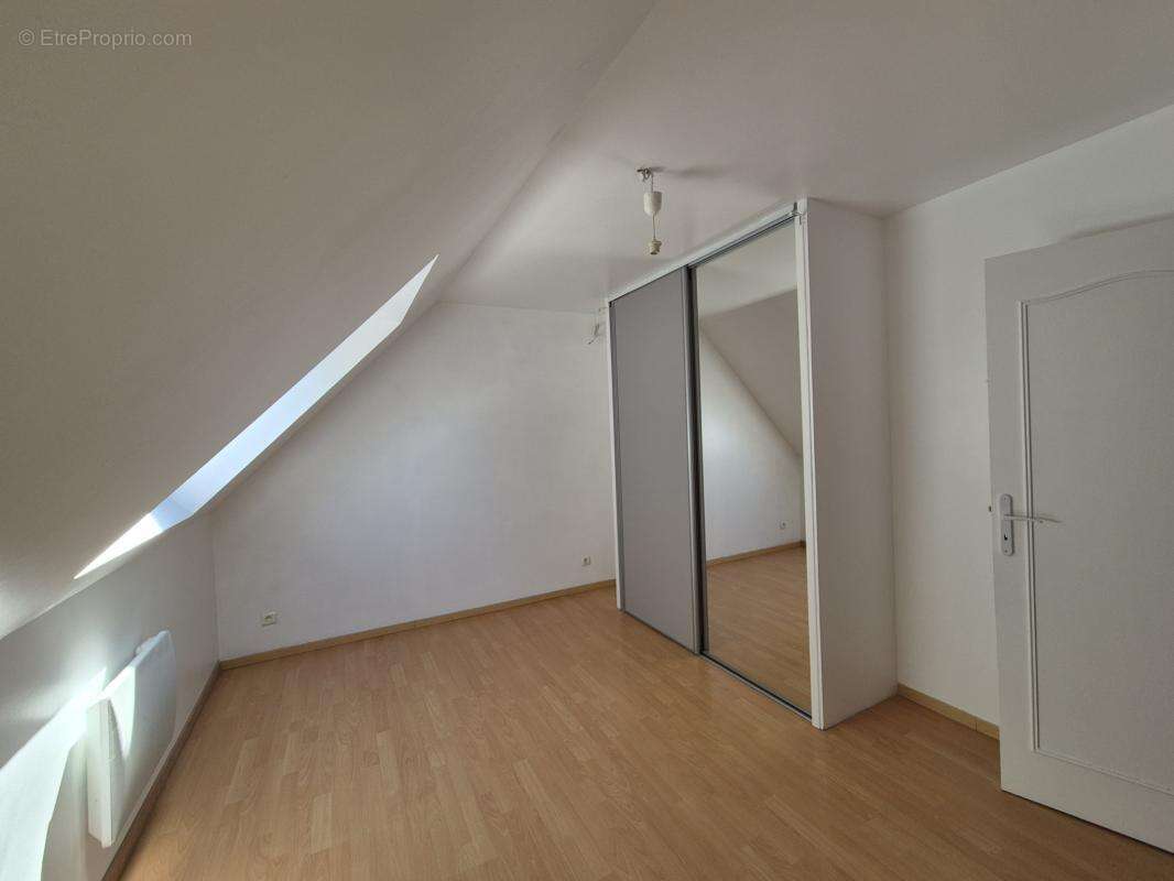 Maison traditionnelle sur sous sol complet 4 chambres jardin - photo 7