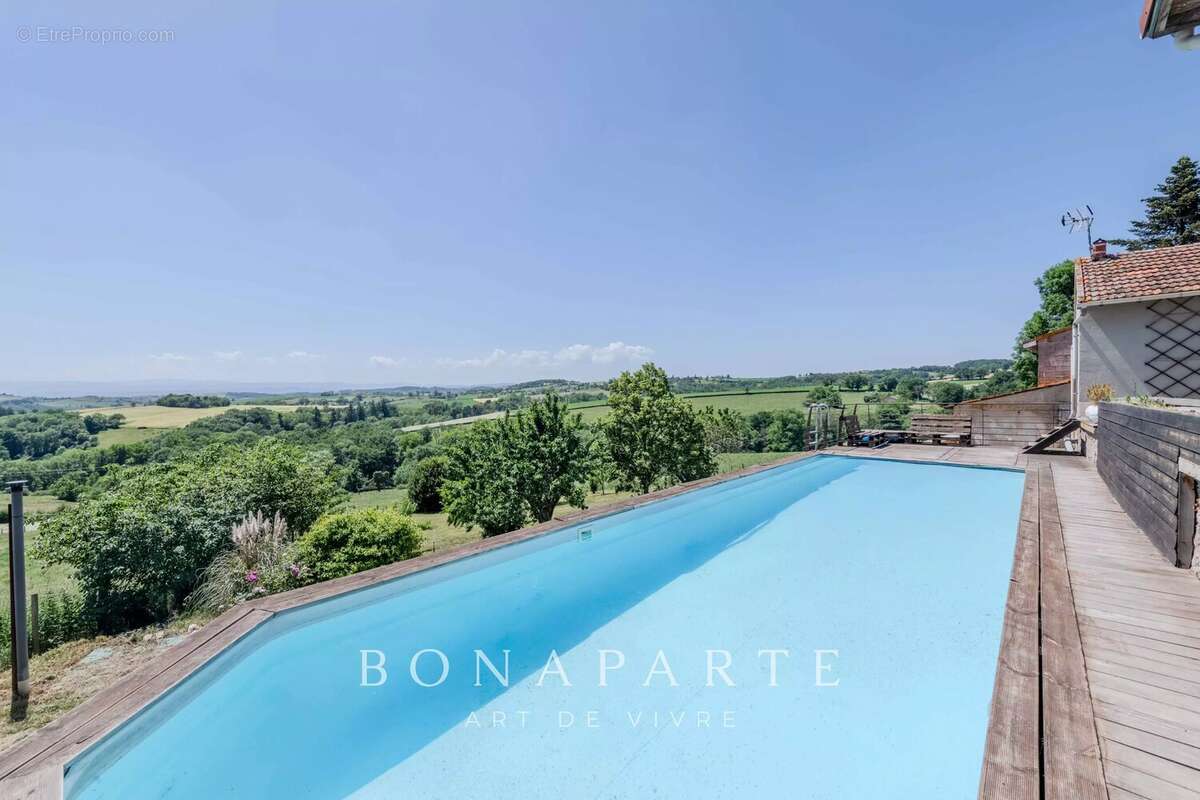 Propriété de caractère avec piscine, gîtes et dépendances - photo 3