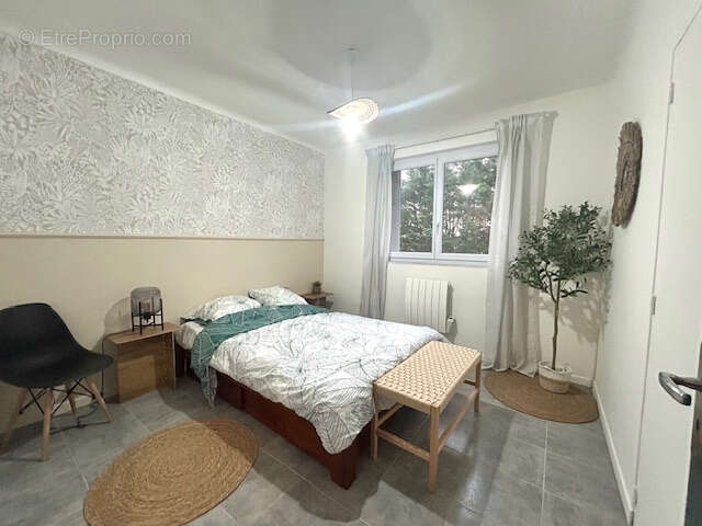 Appartement à SAINT-ETIENNE-DE-TULMONT