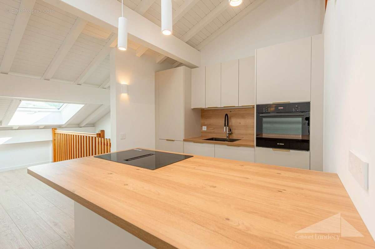 Appartement 74 m² à Chevry  - photo 3