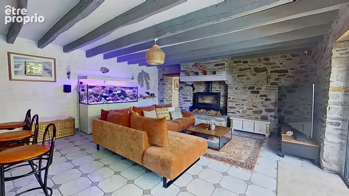Maison en pierre , pleine de charme - 3 Chambres et mezzanine - COURNON - photo 2