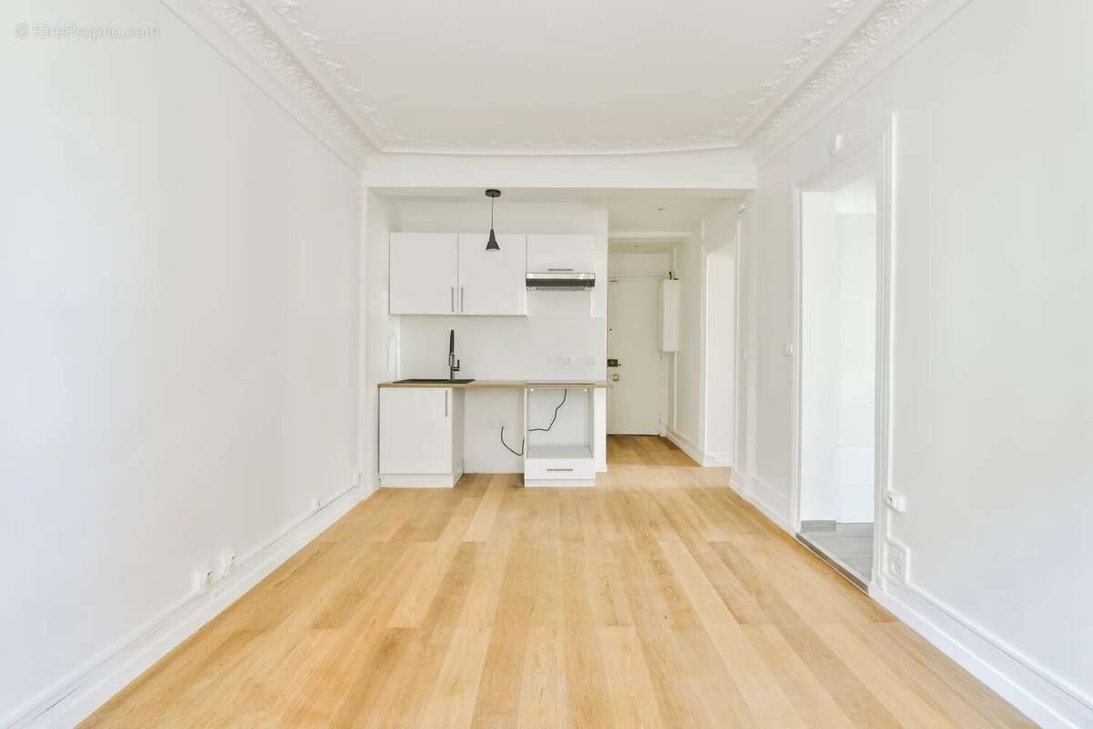 Appartement à PARIS-17E