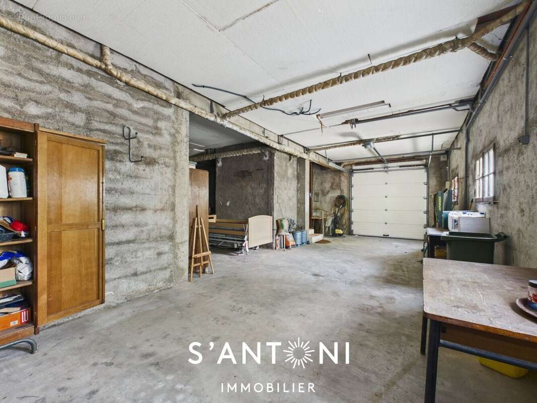 MARAUSSAN  Villa familiale de 155 m² sur une magnifique parcelle arborée de 1 300 m² avec piscine et grand garage - photo 8