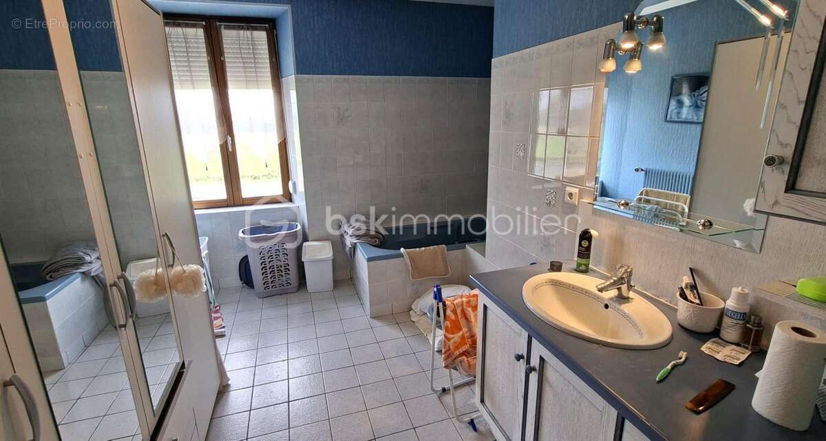 Maison à LANDELLES-ET-COUPIGNY