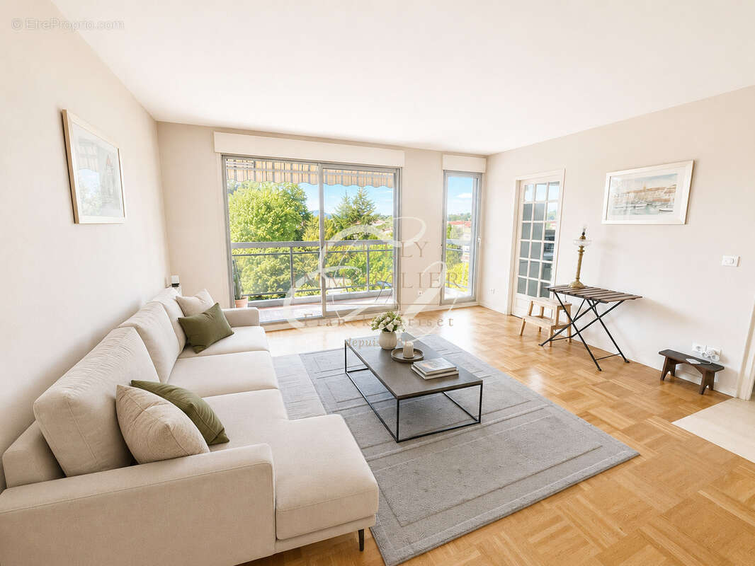 Appartement à TASSIN-LA-DEMI-LUNE