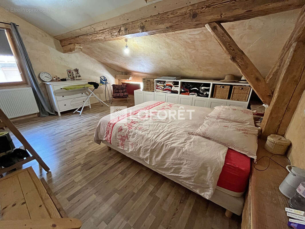 73600 Hautecour Maison T5 de115m², garage, cave, terrasse et jardinet - photo 9