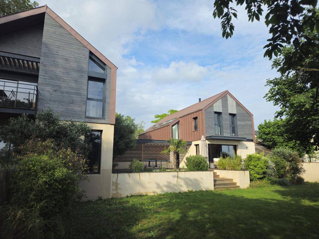 Maison à LES PONTS-DE-CE