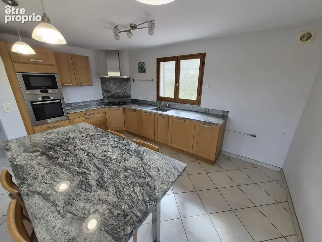 Maison individuelle de 142 m2 édifiée sur un terrain de 3115 m2 - photo 7