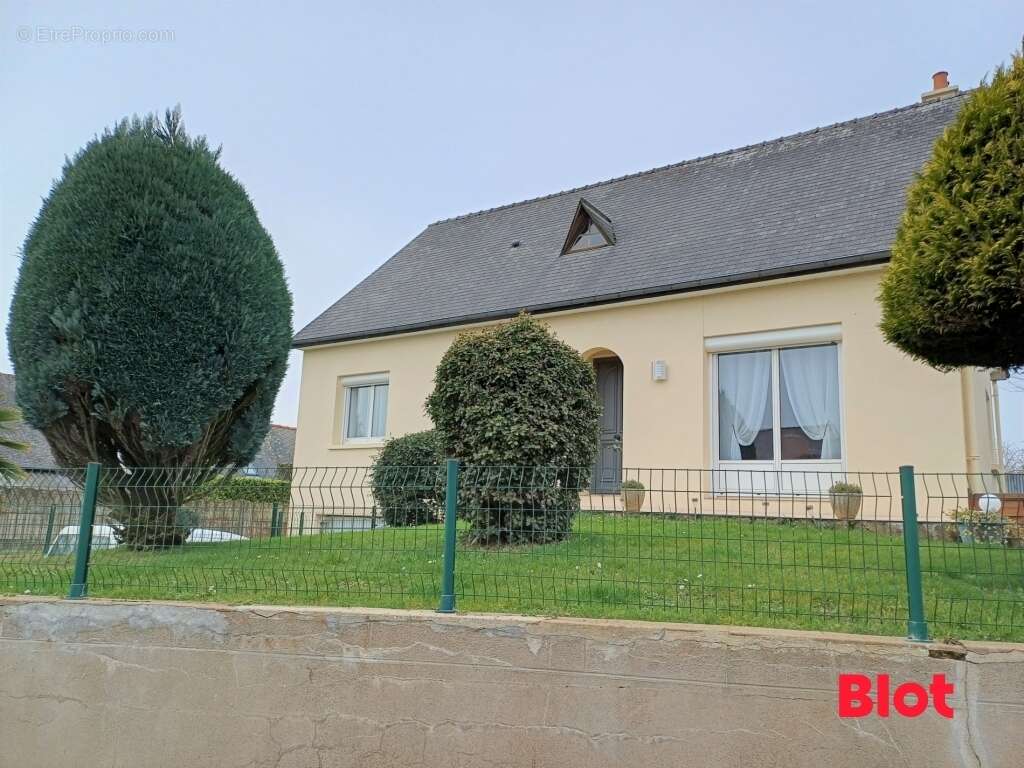 Maison à LOUVIGNE-DE-BAIS