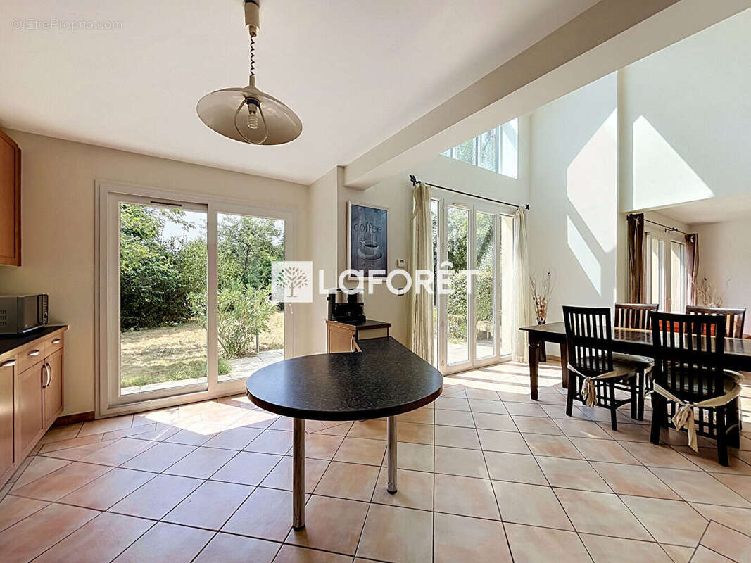 Chatou Tête de Girafe - Élégante maison familiale de 135 m² au calme absolu, sans vis-à-vis - photo 6