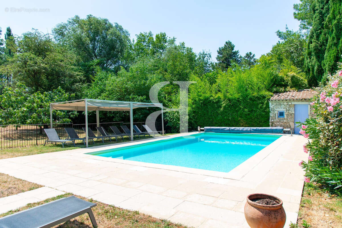 Maison 270 m² à Grignan  - photo 5