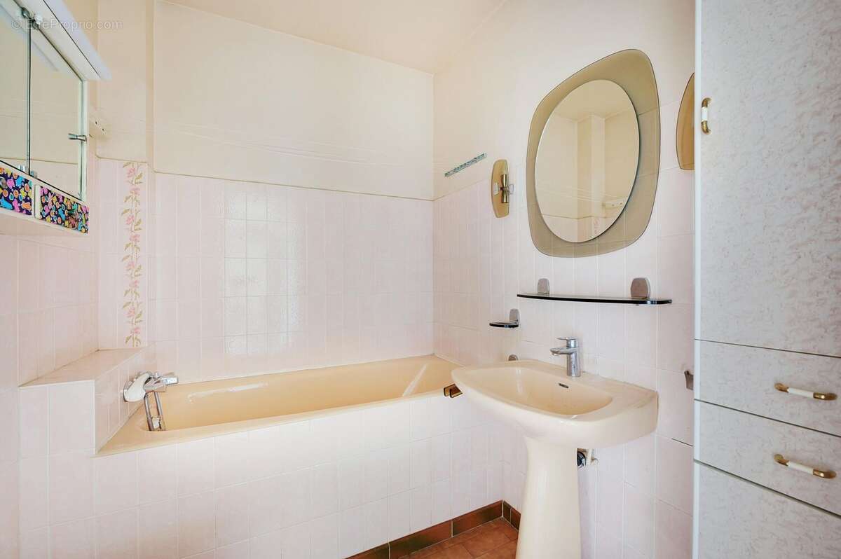 Photo 8 - Appartement à MONTROUGE