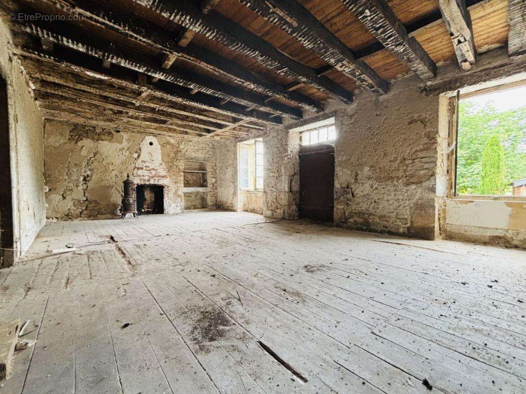 Maison 200 m² à Clugnat  - photo 2