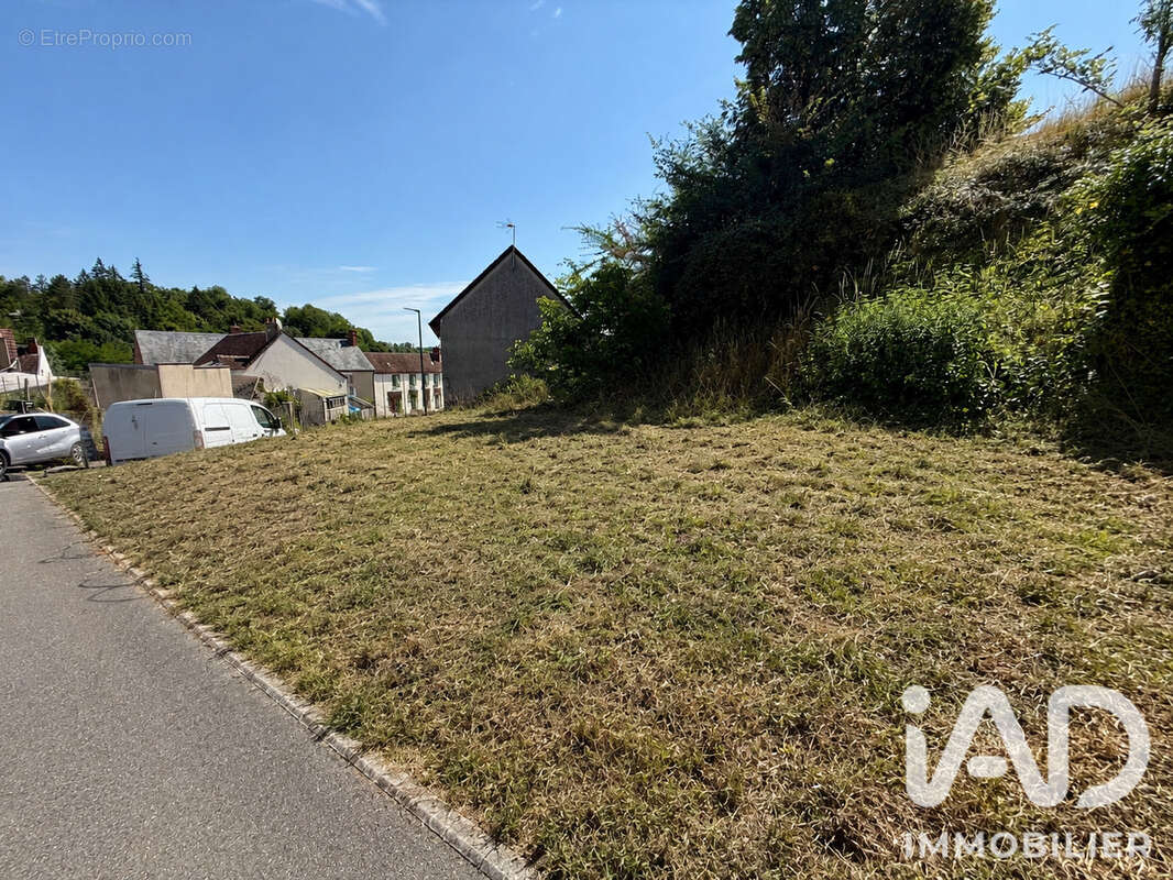 Terrain 608 m² à Saint-Denis-Les-Ponts  - photo 5