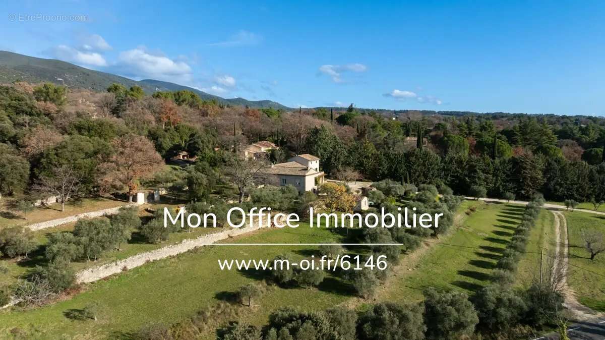 Maison à LOURMARIN