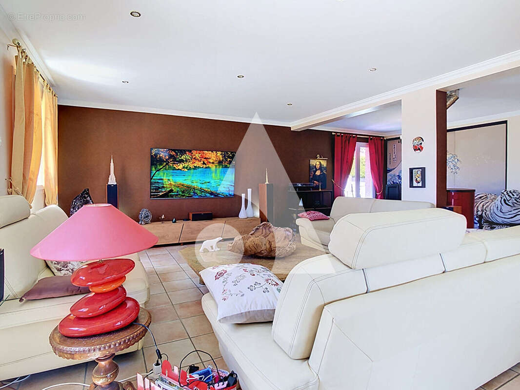 Maison à POMEYS