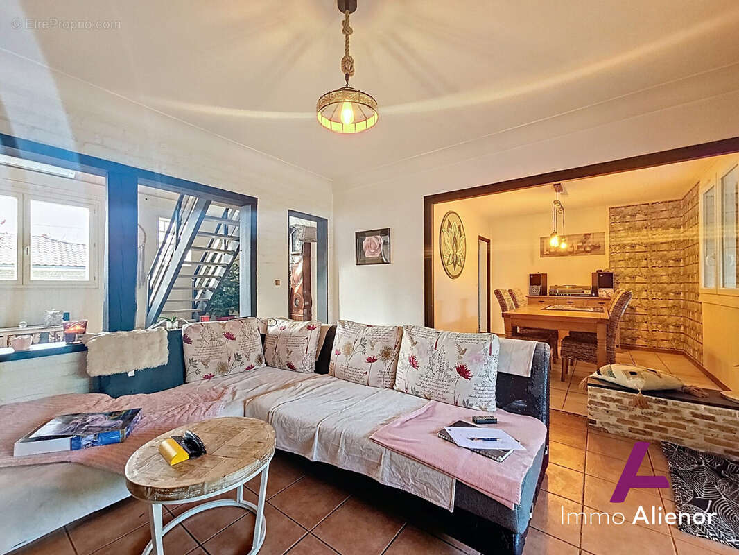 Maison à BELIN-BELIET