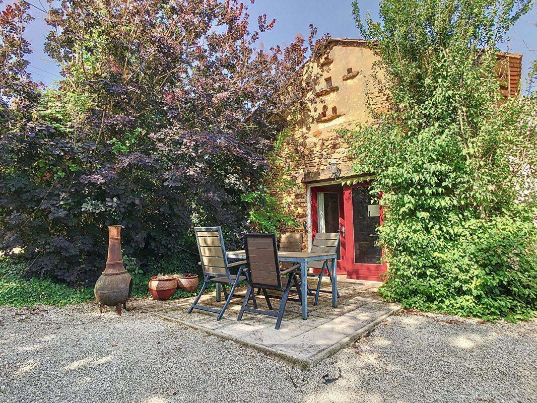 Maison à LE BUISSON-DE-CADOUIN