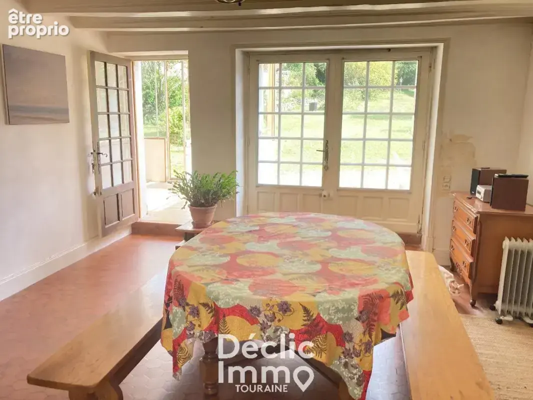 Maison 195 m² à Descartes  - photo 6