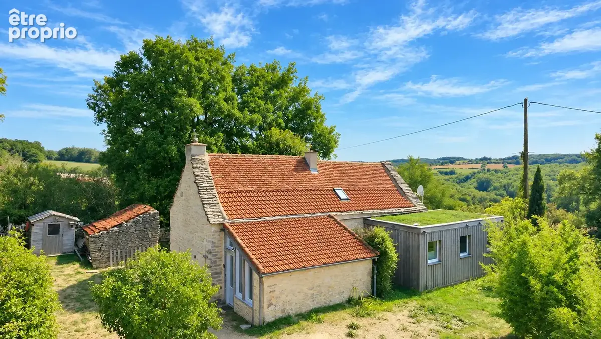 Maison en pierre rénovée sur 2ha de terrain - photo 2