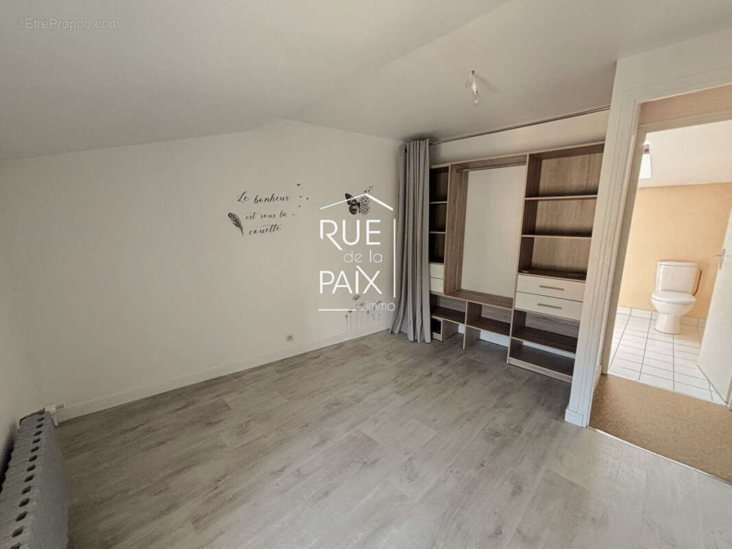 Appartement à VOUILLE