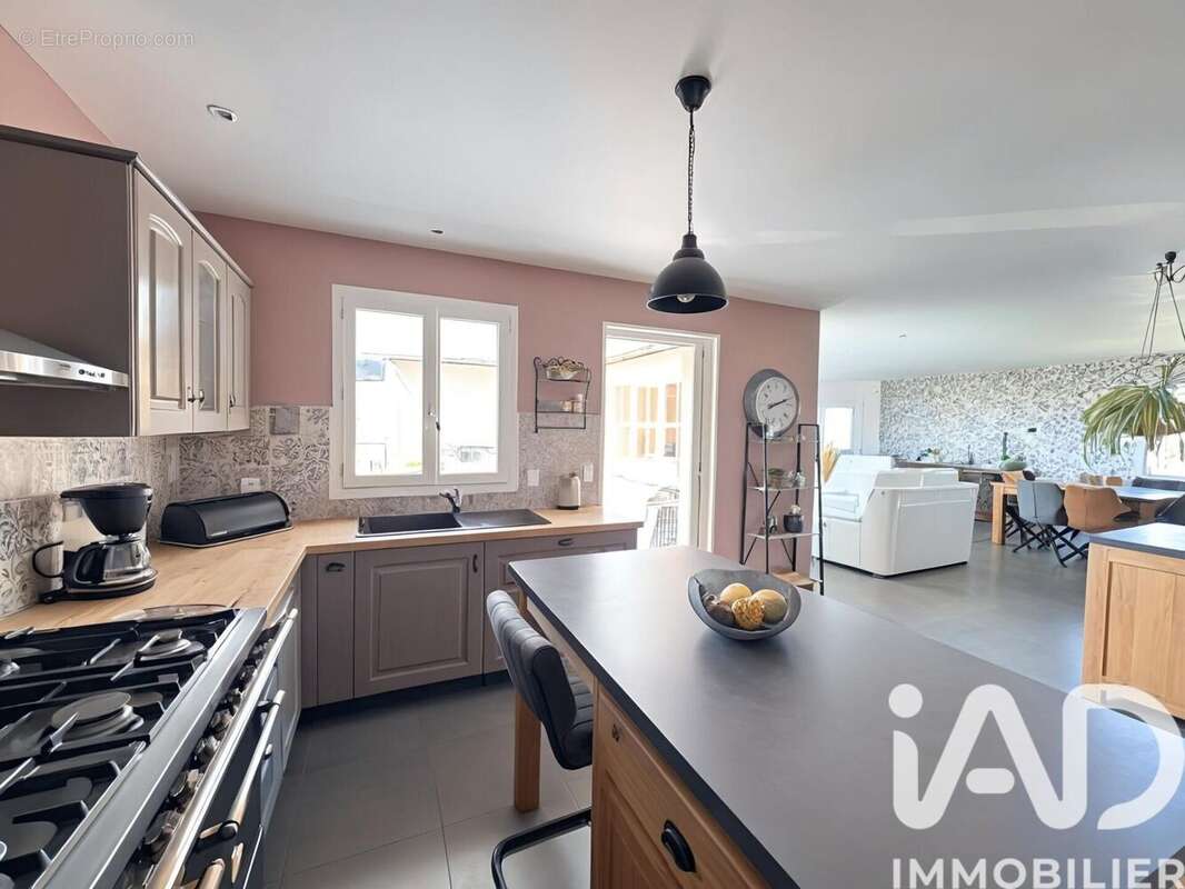Photo 8 - Maison à YVES