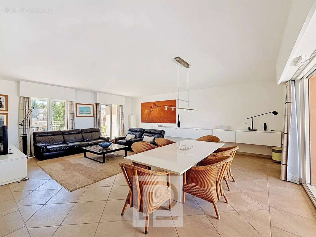 Secteur Petit Juas - Appartement villa/toit - A pied du centre ville - photo 4
