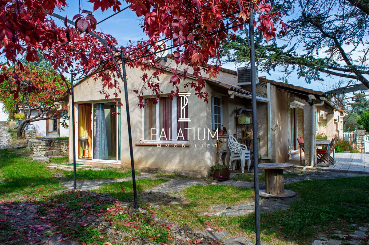 Maison à FORCALQUIER