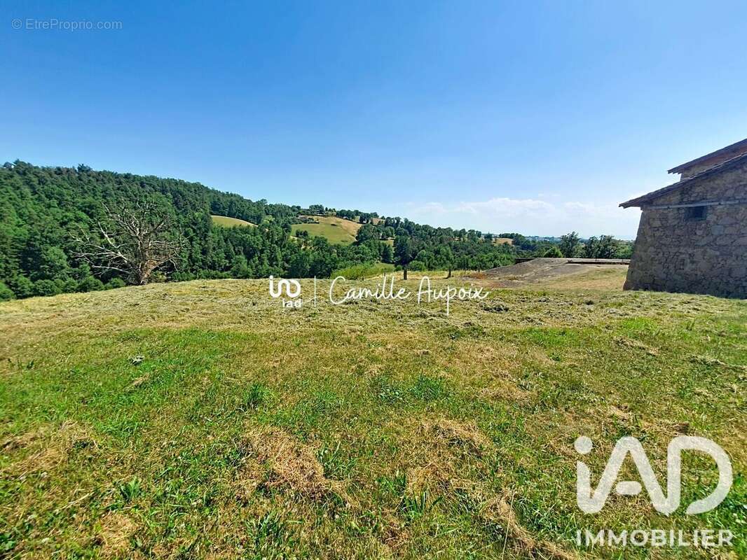 Maison 174 m² à Chambost-Longessaigne  - photo 9