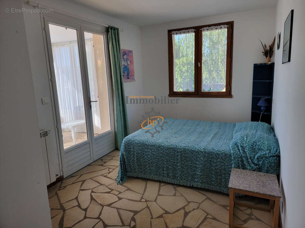 Vente maison avec terrasse, garage et terrain Viala du Tarn - photo 8