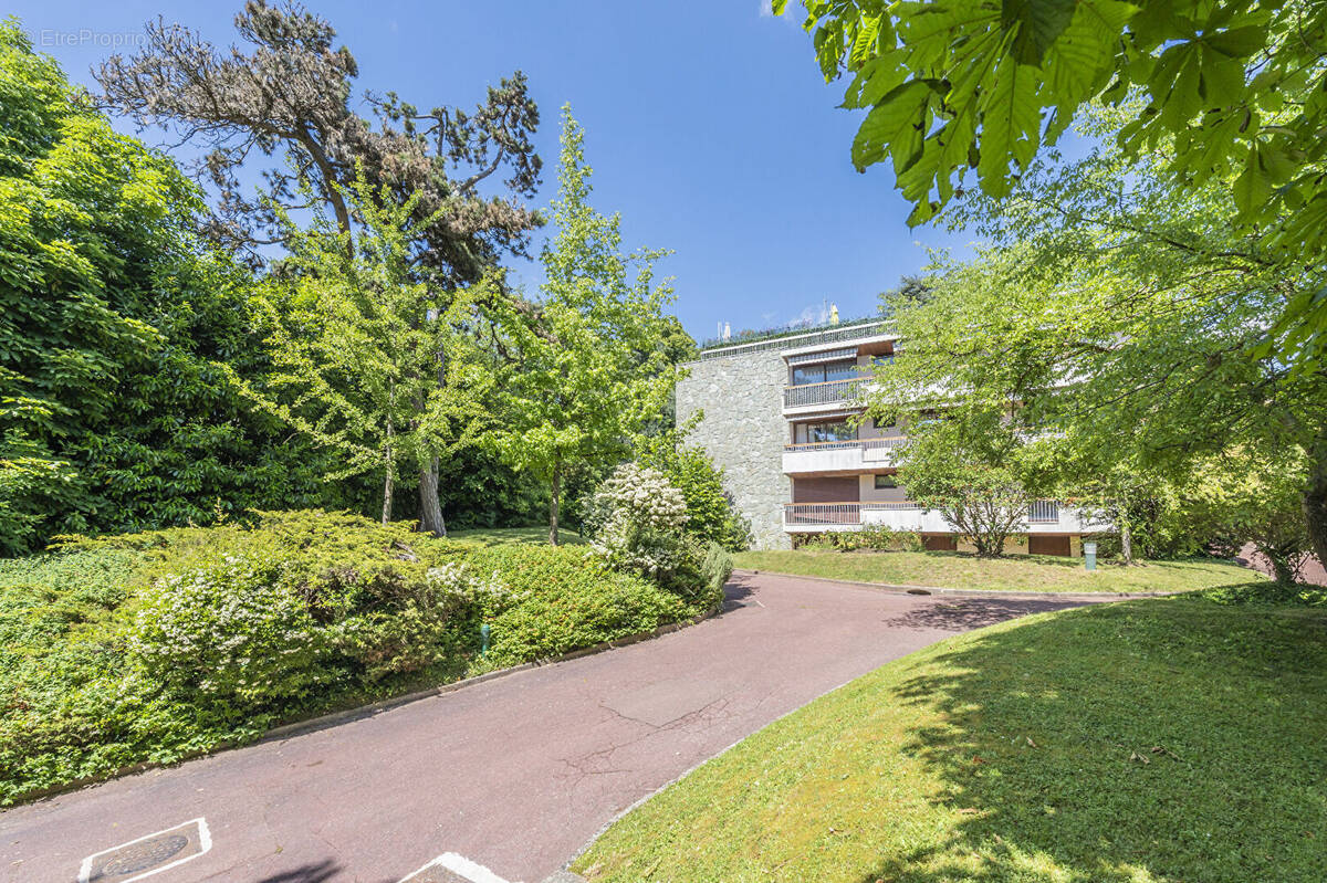 Appartement à GARCHES