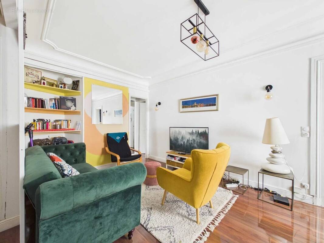 Appartement à PARIS-8E