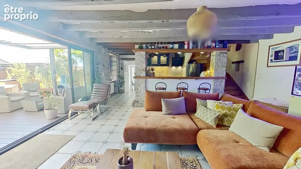 Maison en pierre , pleine de charme - 3 Chambres et mezzanine - COURNON - photo 13