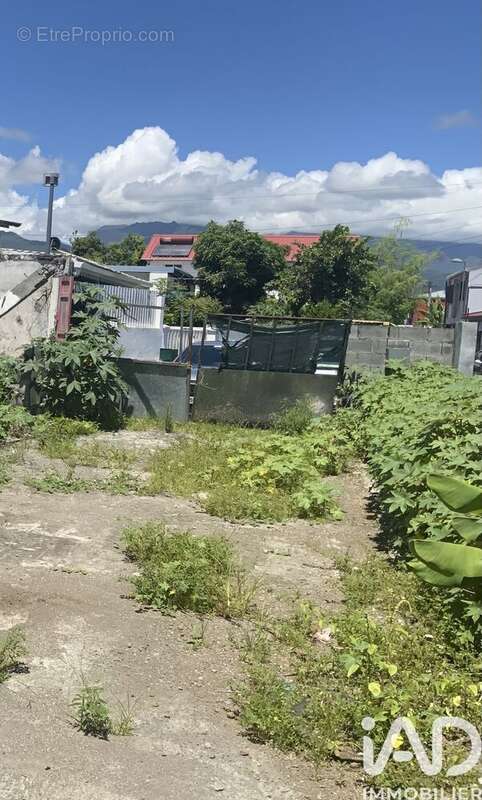 Photo 2 - Terrain à SAINT-BENOIT