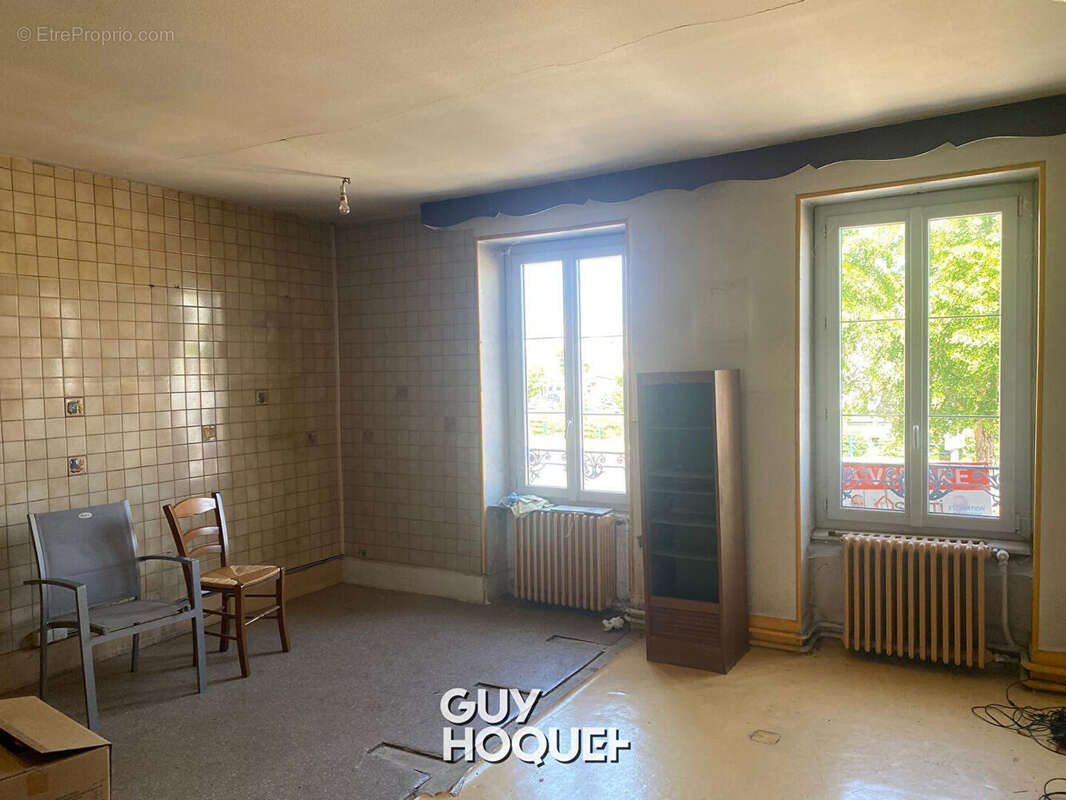 Appartement à MONTCEAU-LES-MINES
